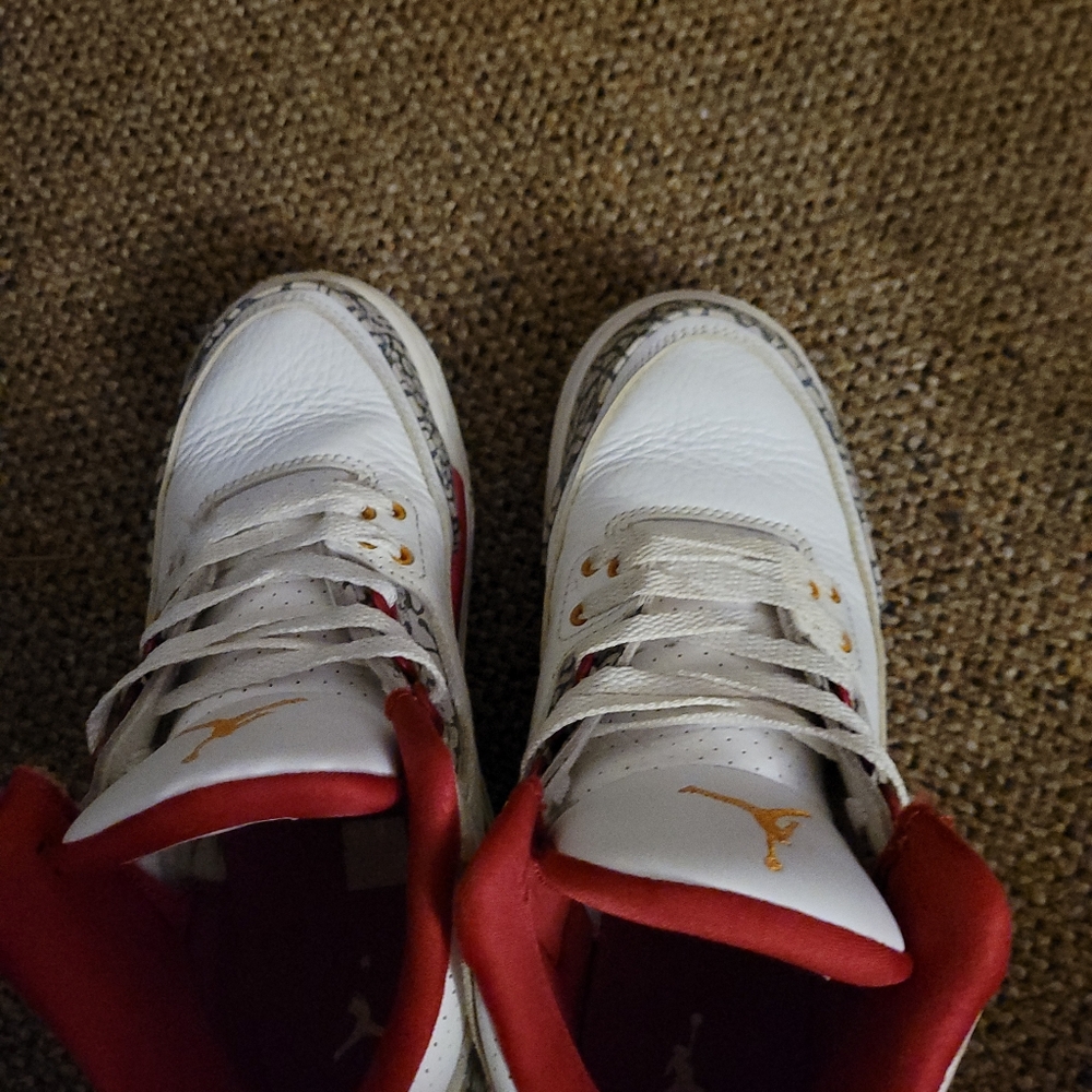 Jordan 3s size 4.5y red and white